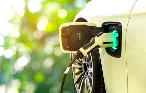 Benefits of Servicing Electric and Hybrid Cars Regularly